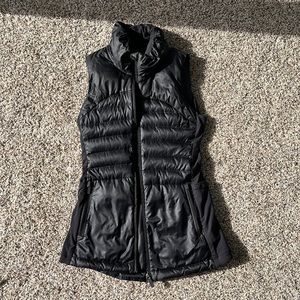 Down For A Run Vest II Size 2 - Black (lululemon)